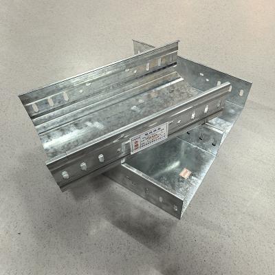 China 100mm Perforated Metal Cable Tray / Durability Galvanized Slotted Cable Tray for sale