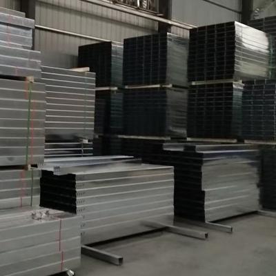 China Schroeven Kabelbak gegalvaniseerd Wandmontage Sterk en duurzaam 2m-6m lengte Te koop