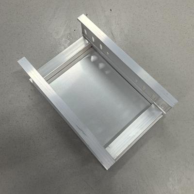 China 100mm-1000mm Aluminum Cable Tray With Non Flammable Fire Resistance And High Corrosion Resistance for sale