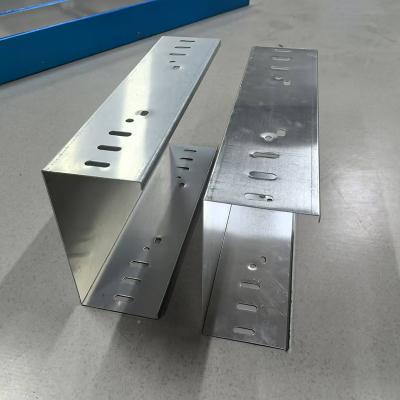 China 50mm-150mm Aluminum Ventilated Cable Tray With Lightweight And Durable Features for sale