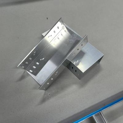 China 50mm-150mm Height Aluminum Cable Tray Safety Medium Duty For Wire Protection System for sale