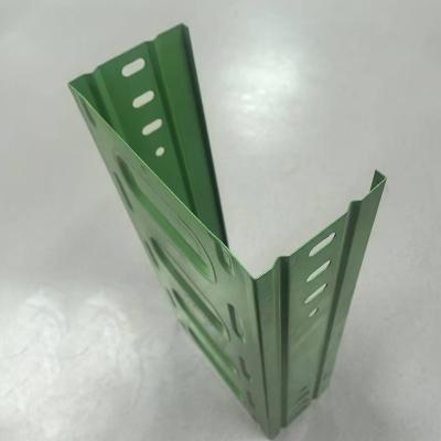 China Wall Mounting Or Hanging Molded Cable Tray With Excellent Corrosion Resistance In Green for sale