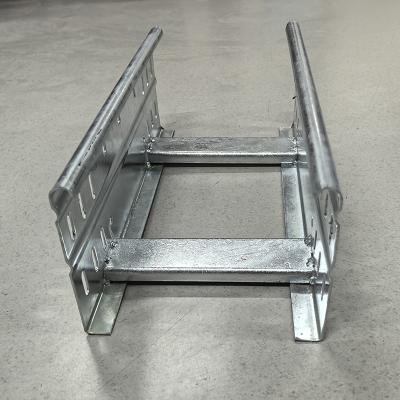 China Hot Dipped Galvanized Medium Duty Cable Tray With Non Flammable Design And Heavy Load Capacity for sale