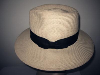 China Sombrero para hombre tradicional de Fedora de la paja para la carrera de caballos, muñequera plana el elástico del borde los 8.5cm en venta