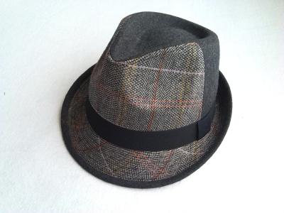 China Sombreros para hombre adultos de Fedora de la paja de la tela de mezcla de lanas con la muñequera, tamaño los 4.5cm del borde en venta