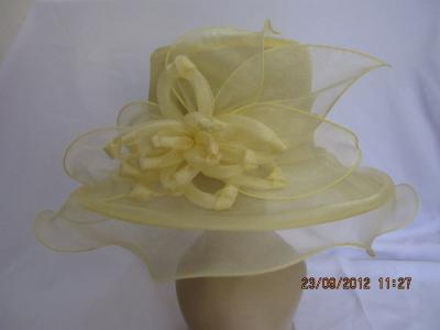 China Yellow Crushable Elegant Fashion Organza Ladies' Hat with Overlocked Leaves and Flower for sale