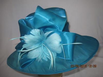 China Flor de la pluma, sombrero elegante de la organza de las señoras con la muñequera del satén para el partido, día normal en venta