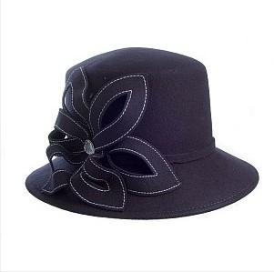 China Clear Buckle Casual Elegant Ladies’ Black Wool Felt Hats with Self Felt Flower Trimming for sale