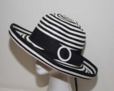 China Los sombreros de la trenza de la cinta de la moda con el ajuste de la hebilla, refrescan los sombreros casuales de las señoras suaves de papel tejidas en venta