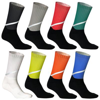 China Custom Logo Women's Men's Athletic Sports Socks Reflective Cycling Socks for sale