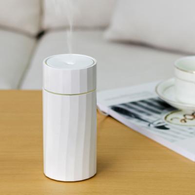 China Battery Operated Car Best Mini Humidifier for sale