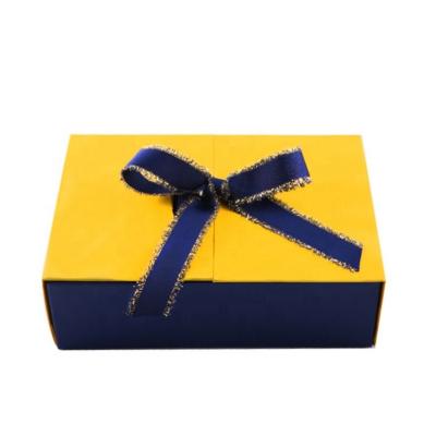 China High Quality Recyclable Gift Pillow Box Packaging Navy Blue Paper Gift Box for sale