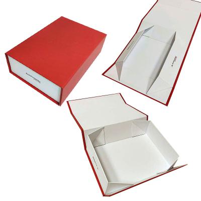 China Recyclable Clothing Boutique Collapsible Magnetic Folding Gift Box Board for sale