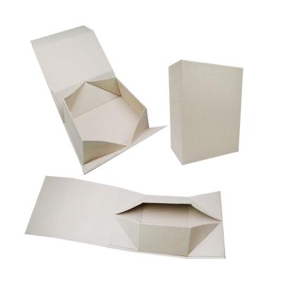 China Personality Recyclable Hot Sale Custom Foldable Holiday Chocolate Storage White Gift Box for sale