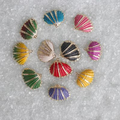 China Other 11 Colors Edge Natural Shellfish DIY Custom Handmade Gilded Jewelry Accessories for sale