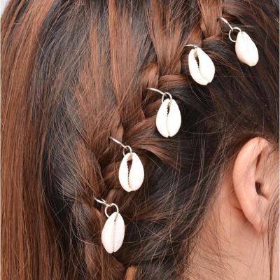 China Natural Shell Women Girls Hairpin Beach Seashell Beads Gutter Hair Clip Cowrie Fashion Hair Accessory Interesting Jewelry for sale