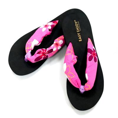 China New Summer Mid Heel Beach Hawaiian Printed Rubber Women's ODM Fashion Trend OEM Flip Flops Customized High Quality Slippers for sale