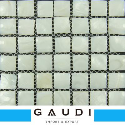 China New Style Square Luxury Hotel Natural Pearl Sea Shell Mosaic Flooring for sale