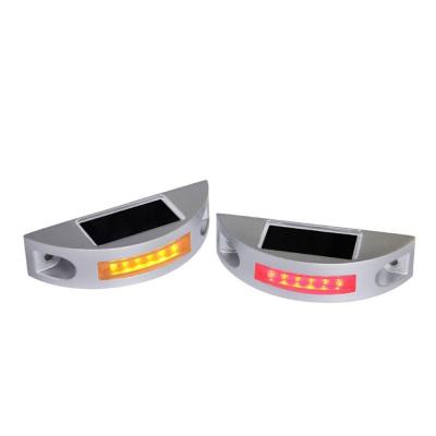 China IP68 Half Moon Aluminum Solar Cat Eyes Road Stud Safety With Yellow for sale