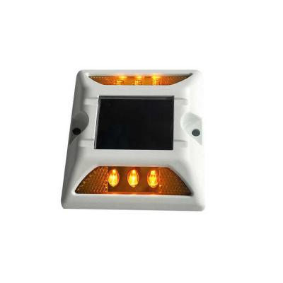 China Aluminum Driveway Cats Eye Road Reflector Flashing Diameter 5mm for sale