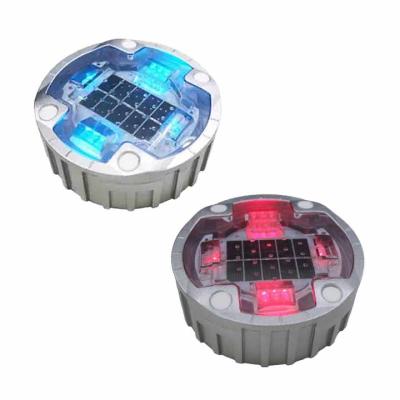 中国 75 Tons Solar Cat Eyes Road Stud Aluminum Underground Driveway Marking Light 販売のため