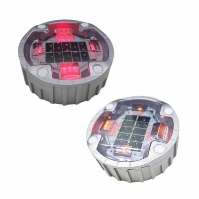 中国 Embedded Solar Powered Road Stud High Visible 75 Tons Load Capacity 販売のため