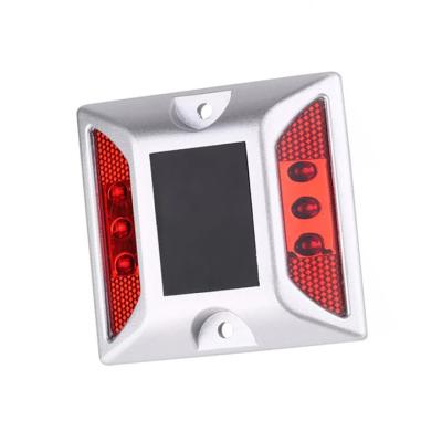 China IP68 Aluminum Solar Powered Road Studs Motorway Flashing Lights LED Cat Eyes for sale