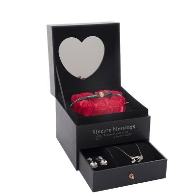 China Luxury Recyclable Luxury Red Rose Gift Box With Heart Shaped Mirror Jewelry Red Rose Gift Box for sale