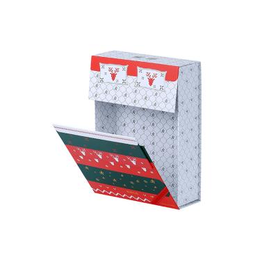 China Customized Recyclable Wholesale Rigid Cardboard Box Christmas Gift Packaging Box With Magnetic Closure for sale