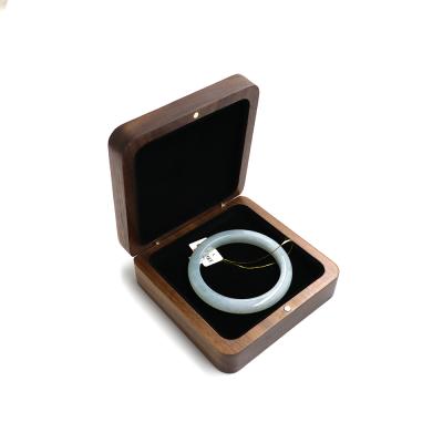 China Black Walnut Jewelry Packaging Bracelet BoxJewelry Gift Box Necklace Wooden Solid Wooden Pendant Box Collating Striping Custom for sale