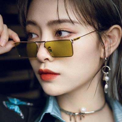 China Wholesale Fashion Sunglasses Shape Light Green Color Metal Square Designers Shade Trendy Sunglasses Women for sale