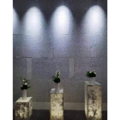 China Artistic Sculpture Marble And Granite Natural Stone Sparkling White Timeless for sale