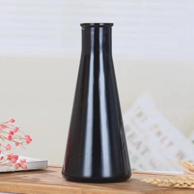 China CLASSIC classic fancy cam vazo frosted soft glass vase home glass bottle outdoor decorativeFor ​​home for sale