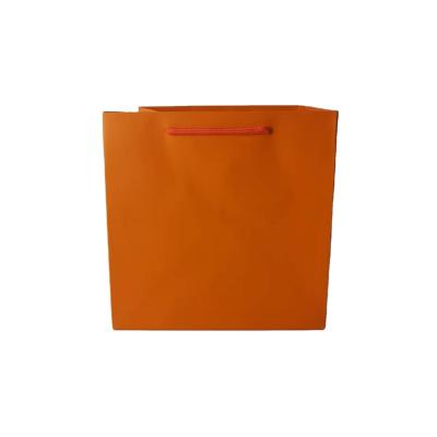 China Recyclable Paper Bags With Handles Small Rope White Paper Shopping Bag Gift Paper Bags for sale