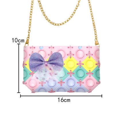 China Eco-friendly Material Hot Selling DIY Soft Educational Bubble Assembled Girl Messenger Coin Bag Decompression Pop Up Dample Busy Person Press Toys for sale