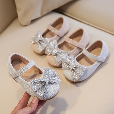 China 2021 Girls Mesh Princess Shoes Sweat-absorbent Spring New Baby Princess Shoes Girls Soft Soled Formal Elegant Shoes for sale