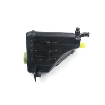 China Aftermarket Auto Parts OEM 17137647283 Coolant Expansion Coolant Water Tank For BMW E60 F02 F07 F10 F12 F13 535i 640i for sale