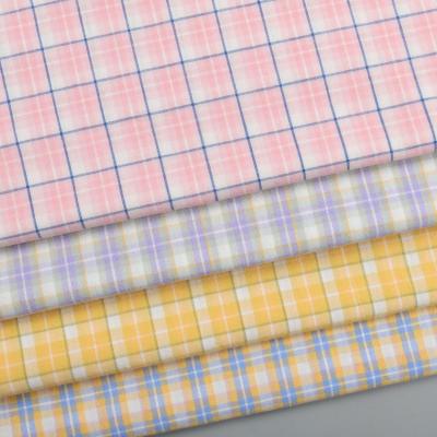 China Viable in stock new design plaid fabric material for dress shirts 100% cotton yarn-dyed pink gingham fabric for sale