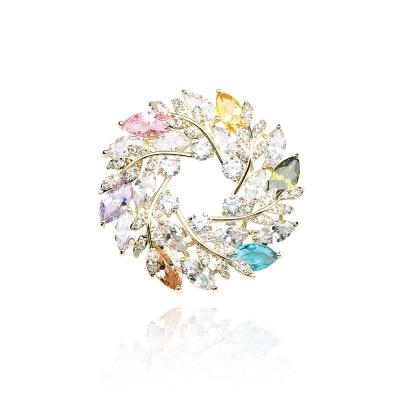 China Temperament Luxury Micro Garland Brooch Color Zircon ALLOY Light Set Female Pin for sale