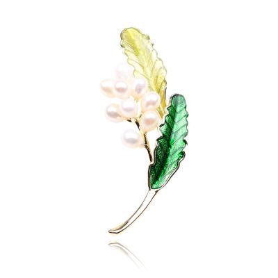 China ALLOY natural pearl retro enamel simple green luster anti-flicker brooch leaf brooch for sale