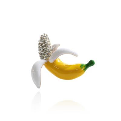 China Wholesale ALLOY Rhinestone Fruit Banana Brooch Pin For Women for sale