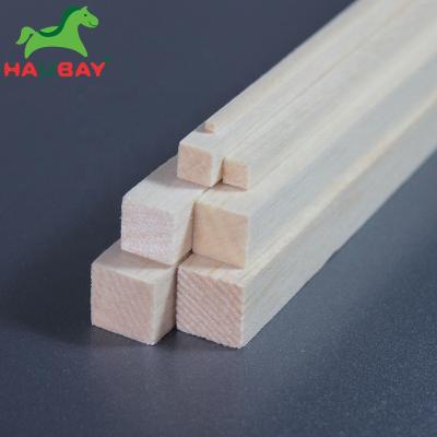 China Large Size Balsa Gilder Balsa Capital Balsa Capitals Soft Wood Lightweight Balsa Wood Timber Model Use Large Size Balsa Sheet Wooden Model for sale