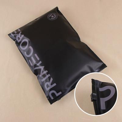 China Disposable Black Garment Zipper Bags Custom Logo Clothing Zipper Lock Bag Packaging Bag For Hoodies for sale