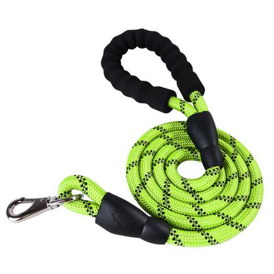 China Large Rope Durable Thoughtful Nylon Waterproof Designer Hands Free Dog Leash for sale