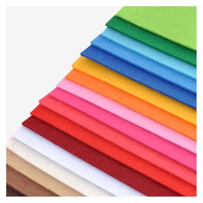 China Waterproof manufacturers supply nonwoven fabric pp felt color series waterproof fabric nonwoven fabric felted nonwoven fabric for sale