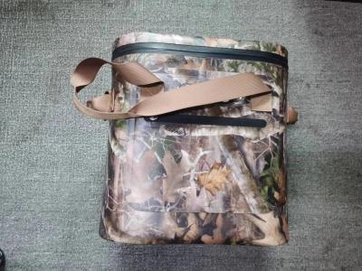 China Mochila con bolsa de almuerzo con aislamiento suave de Camo con cremallera a prueba de fugas en venta