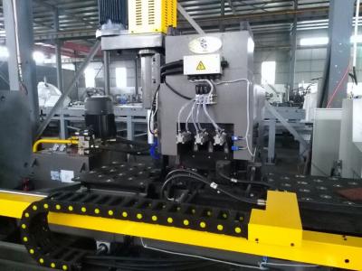 China Punzonadoras del CNC del CNC de la máquina automática llena del sacador para las placas de acero creadas para requisitos particulares en venta