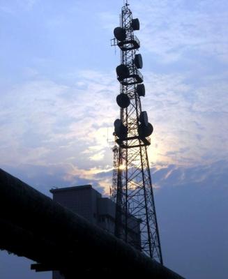 China Aduana al aire libre de 50 de M de la antena de postes de las torres de la célula antenas de la torre en venta