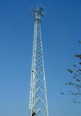 China O celular eleva-se torre apoiada do auto que encurta a torre de antena Q345 à venda