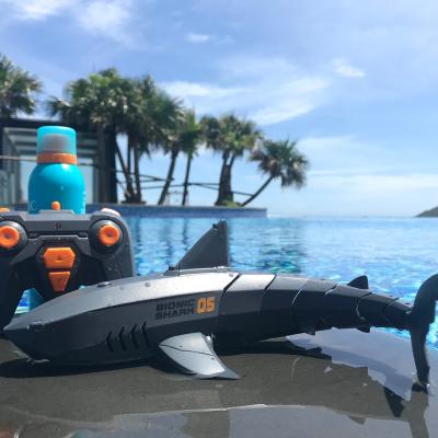 China RC Shark Double-screw design 360 degree rotating APP 2.4G and control rc remote control dual mode shark for sale